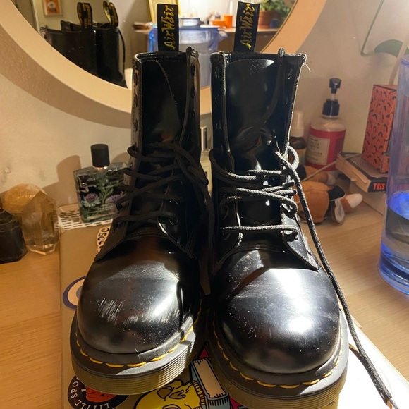 Doc Marten’s 1460 boots - Picture 2 of 9